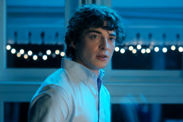 Freddie O’Connell in Finding Her Edge