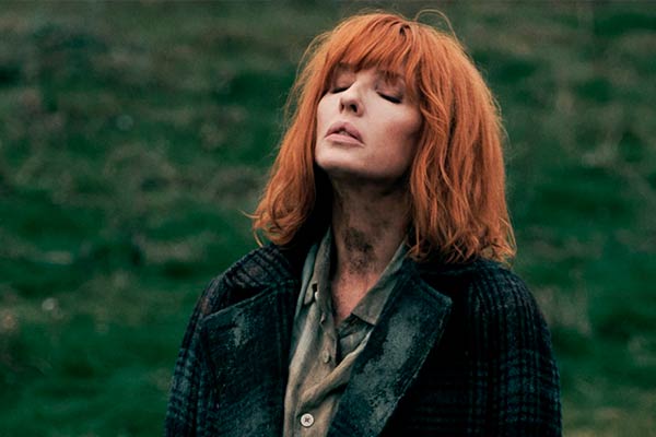 Jackie Ellis em Under Salt Marsh