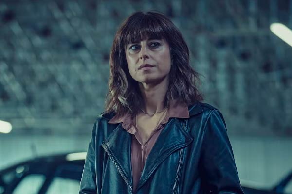 Mehreen Askari-Evans em Betrayal