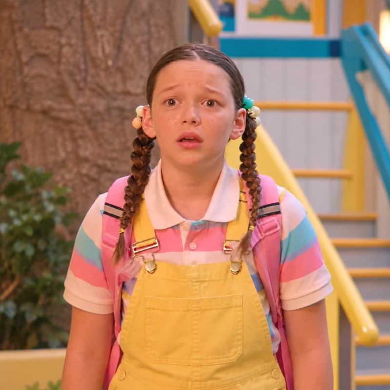 Delaney Quinn como Freddy en Buddy