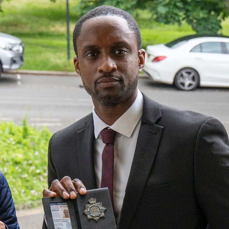 Peter Bankolé als DC Connor Pollock in The Chelsea Detective