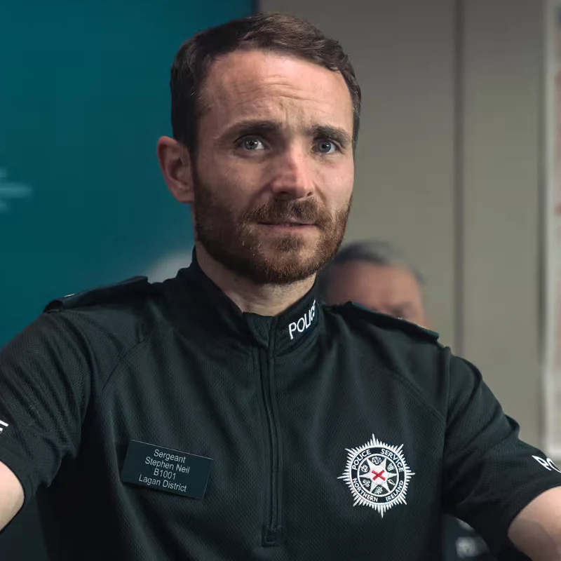 Martin McCann como Stevie Neil em Blue Lights