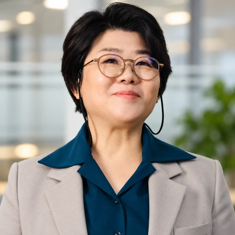 Lee Jeong-eun as Jang Hui Suk in Doctor X: Age of the White Mafia
