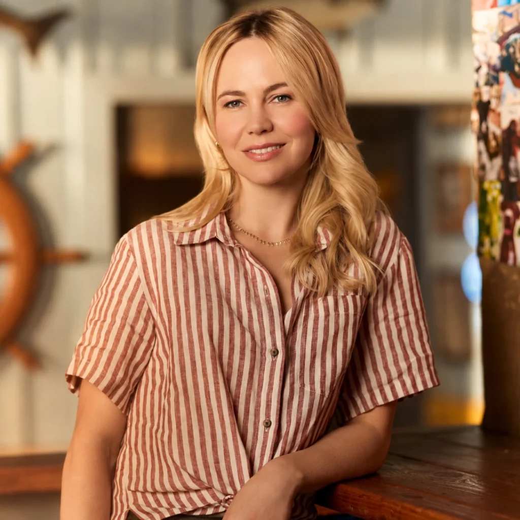 Adelaide Clemens dans le rôle de Catherine Delacroix dans R.J. Decker