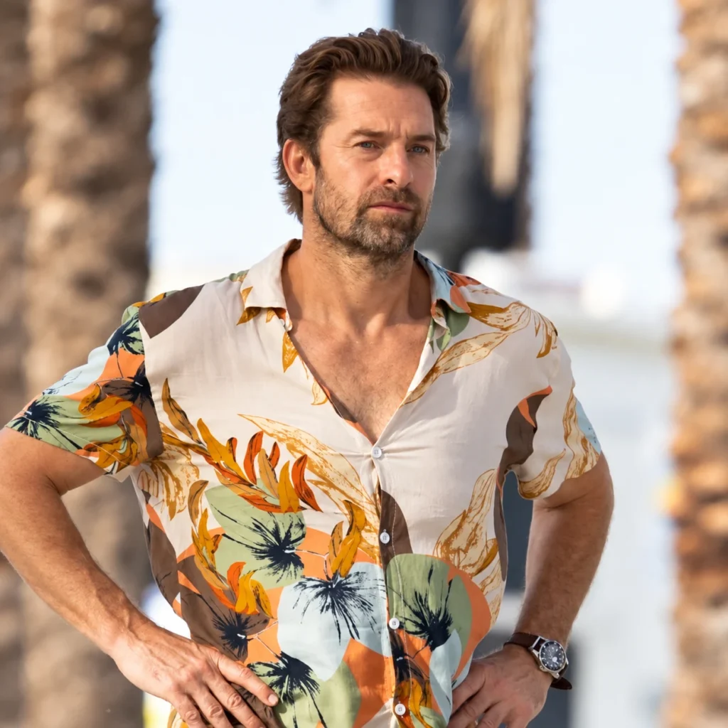 Scott Speedman dans le rôle de R.J. Decker dans R.J. Decker
