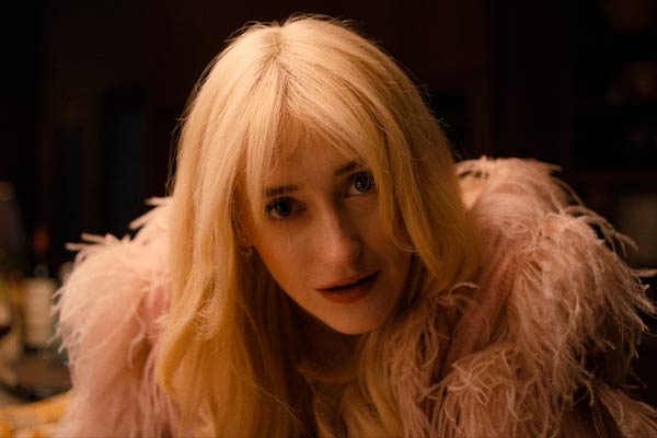 Portia aus Something Very Bad Is Going to Happen