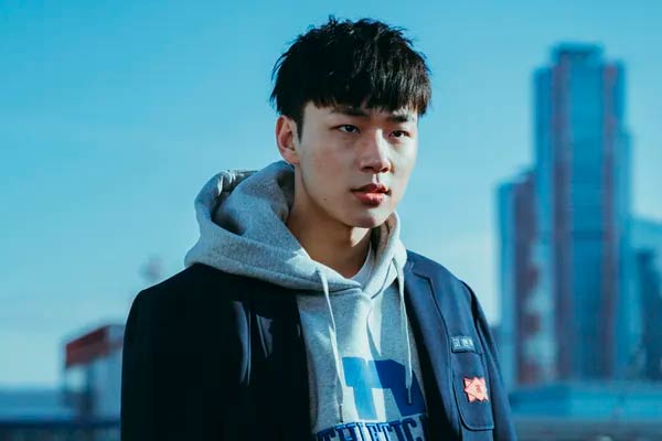 Go Hyeon-tak in Weak Hero