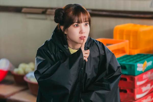 Eun Chae-ni in The Wonderfools
