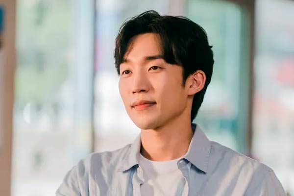 Ji Sung Hyun dans Hometown Cha-Cha-Cha
