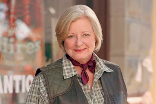 Edna Harper in Everwood