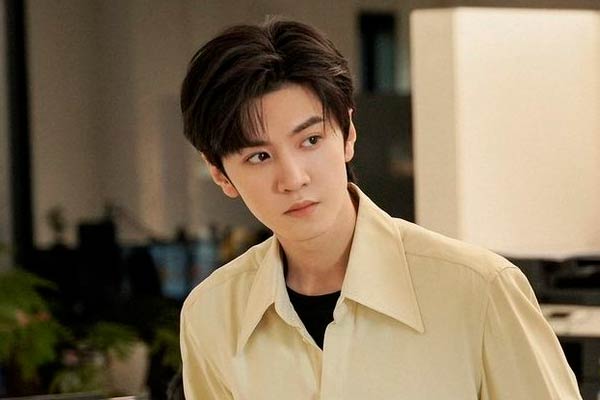 Duan Jia Xu in Hidden Love