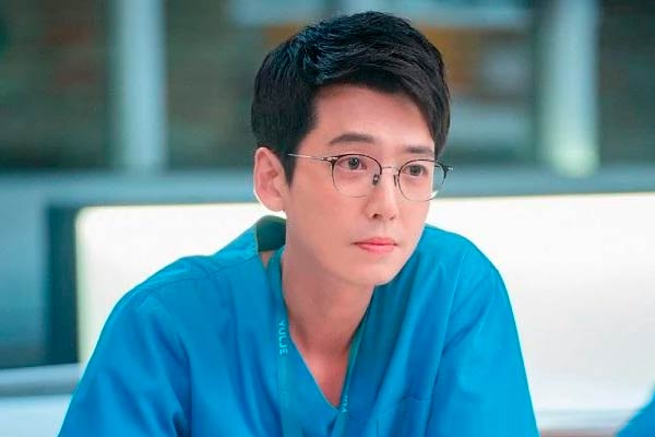 Kim Joon-wan in Hospital Playlist