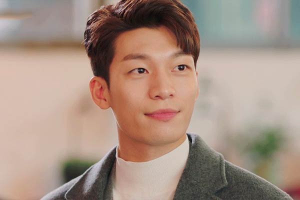 Ji Seo Joon in Romance Is a Bonus Book