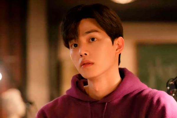 Park Jae Eon in Nevertheless