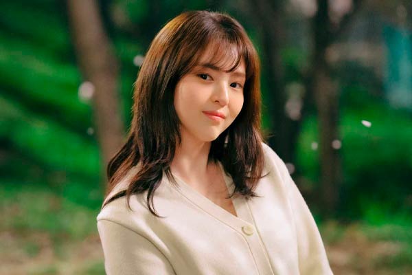 Yoo Na Bi in Nevertheless