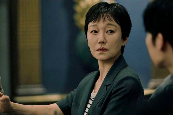 Jo Hyeon-suk in Notes from the Last Row