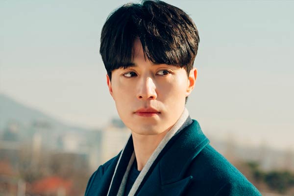 Kwon Jung Rok in Touch Your Heart