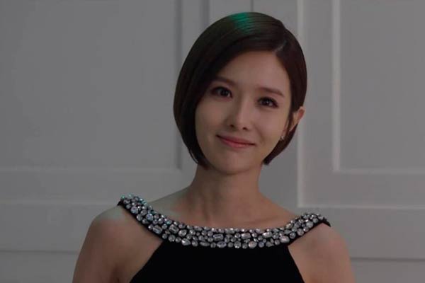 Han Chae Yun in Kill Me, Heal Me