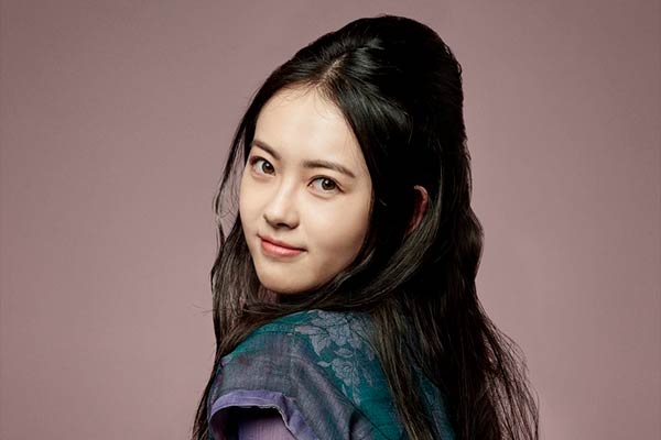 Ah-ro in Hwarang
