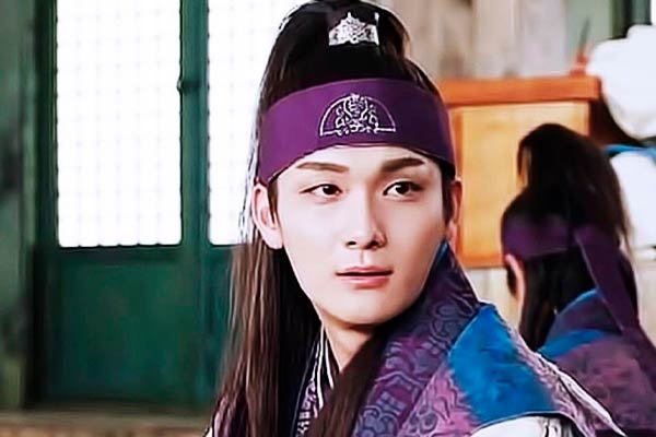 Kim Yeo-wool in Hwarang