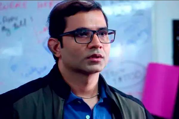 Yogendra Pandey in TVF Pitchers