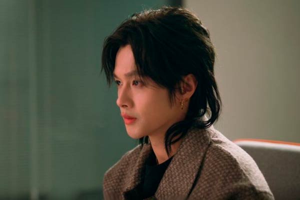 Feng Qing Lang in A Winter Sun Wakes the Wind in Spring Hills' Dream