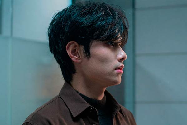 Han Lu in A Winter Sun Wakes the Wind in Spring Hills' Dream
