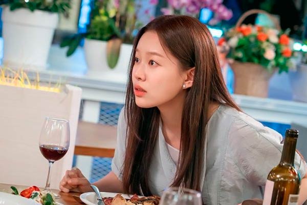 Han Gyu Yeong in Love on the Menu