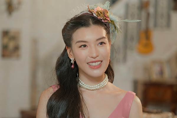 Princess Ruethaisiri Ratchaniwet in The Edge of Horizon