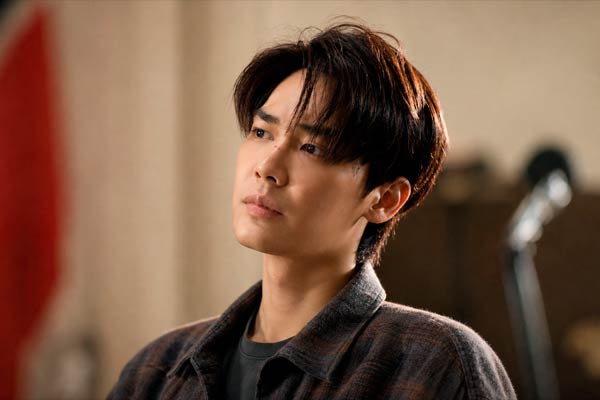 Kay in Mr.Kill