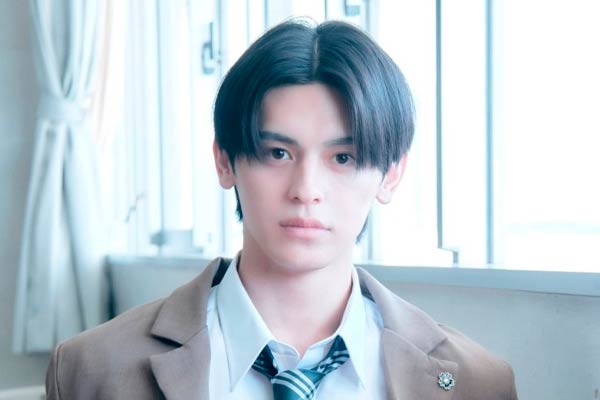 Asamiya Kosei in After Moving Seats, the Boy Behind Me Has a Crush on Me