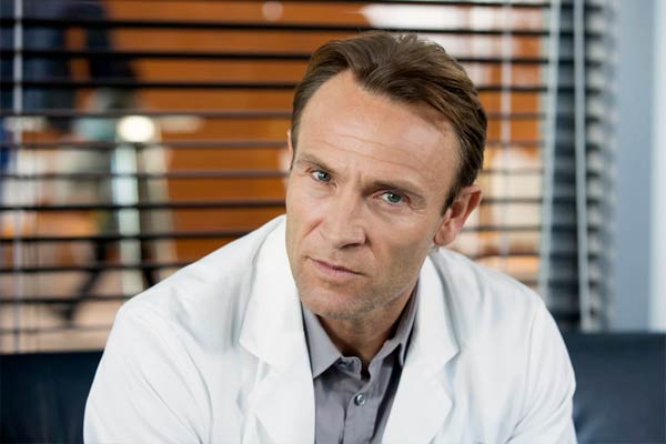 Dr. Martin Stein dans In All Friendship