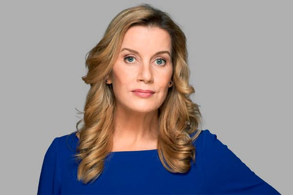 Sarah Marquardt dans In All Friendship