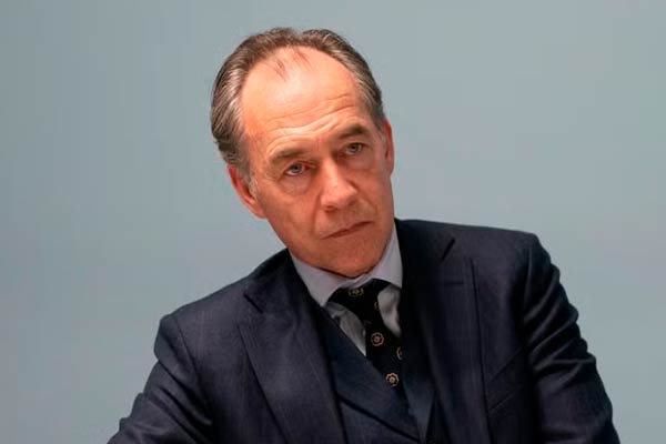 Ian Downing in Vigil